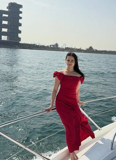 Deepika Indian - puta in Dubai Photo 5 of 5