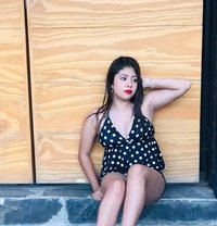 Deepika Jaiswal - puta in Varanasi