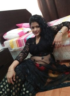 Deepika South Indian Gorgeous (Gfe) - puta in Abu Dhabi Photo 4 of 9