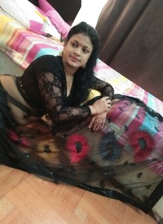 Deepika South Indian Gorgeous (Gfe) - puta in Abu Dhabi Photo 6 of 9