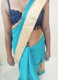 Deepika1314 tamil girl cam and realmeet - Intérprete de adultos in Chennai Photo 4 of 5