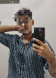 Deepp - Acompañante masculino in Surat Photo 3 of 3