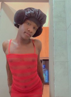 Deepqueen - Transsexual escort in Nairobi Photo 2 of 5