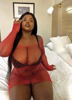 Deepthroat Lucy - puta in Dubai Photo 1 of 7