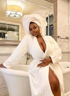 Deepthroat Lucy - puta in Dubai Photo 7 of 8