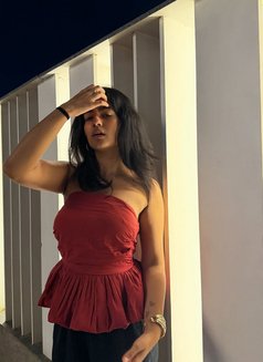 Deepti - puta in Hyderabad Photo 1 of 3