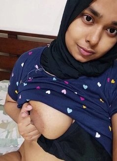 Deepti Webcam Sex Chet - puta in Bangalore Photo 2 of 4