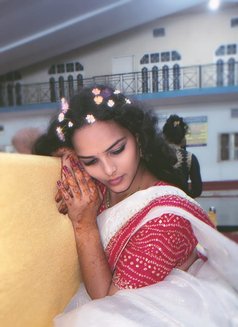 Deepu - Transsexual escort in Hyderabad Photo 2 of 5