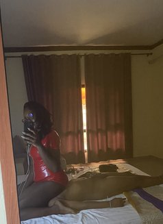 Déesse Khee, Dominatrice Abidjan BDSM - Dominadora in Abidjan Photo 6 of 10