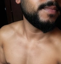 Defaulter9 - Acompañantes masculino in New Delhi