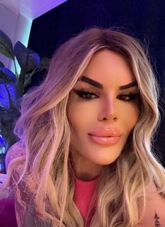 DEFNE Bal (20 cm XL) - Transsexual escort in İstanbul Photo 24 of 30