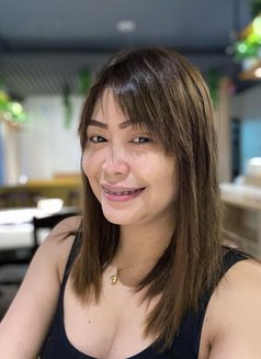 Dehlz - puta in Dubai Photo 1 of 5