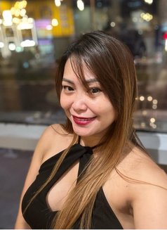 Dehlz - puta in Dubai Photo 2 of 5