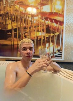 Dejuan20 - Male escort in Johannesburg Photo 2 of 6