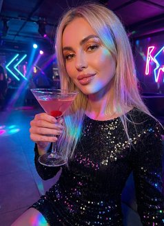 Deka - puta in Hong Kong Photo 3 of 7