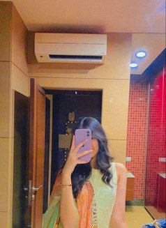 Delhi Call Girls Service 24x7 Available - puta in New Delhi Photo 1 of 4