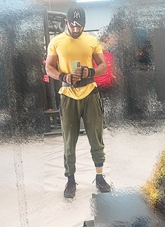 Delhi Male Escort | Couple fun friendly - Acompañantes masculino in New Delhi Photo 14 of 14