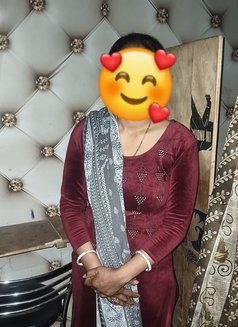 CAM/MEET PUNJABI BHABHII - escort in New Delhi Photo 2 of 16