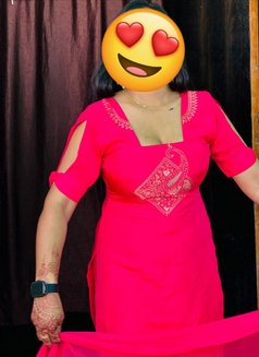 CAM/MEET PUNJABI BHABHII - escort in New Delhi Photo 3 of 16