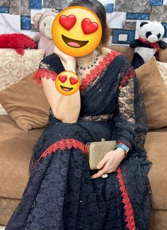 CAM/MEET PUNJABI BHABHII - escort in New Delhi Photo 7 of 16