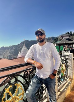 Delhi independent men - Male escort in Noida Photo 3 of 3