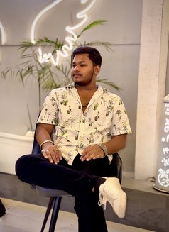 Delhi ka desi ghoda - Male escort in New Delhi Photo 2 of 6
