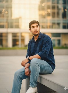 Messager, 7 inch pump - Male escort in New Delhi Photo 5 of 5