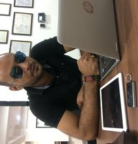 Delhi MALE escort - Acompañantes masculino in New Delhi
