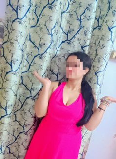 milf vanya cam with meet - puta in New Delhi Photo 13 of 24