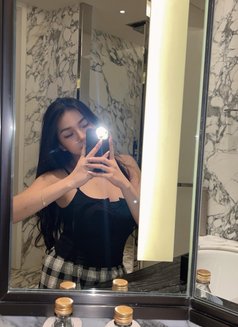 Delia - escort in Bali Photo 1 of 3