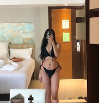 Delia - puta in Jakarta