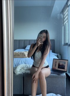 Delia - escort in Jakarta Photo 5 of 7