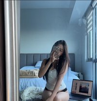 Delia - puta in Jakarta