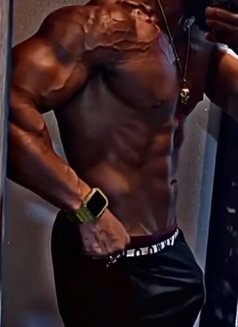 Delicious One - Acompañantes masculino in Abu Dhabi Photo 3 of 4