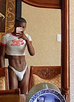 Delight 🇧🇭 - Acompañantes masculino in Al Manama Photo 1 of 4