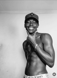 Delight 🇧🇭 - Male escort in Al Manama Photo 1 of 2