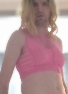 Delilah R - Transsexual escort in Calgary Photo 3 of 6