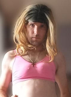 Delilah R - Transsexual escort in Calgary Photo 2 of 6