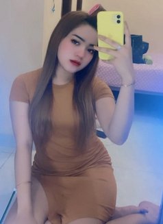 Delisa - puta in Jakarta Photo 3 of 3
