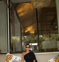 Delisha Hanna - companion in Singapore
