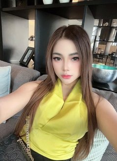 Della Anjelin - escort in Singapore Photo 1 of 10