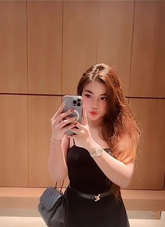 Della Anjelin - escort in Singapore Photo 4 of 10
