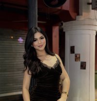 Della - Transsexual escort in Singapore