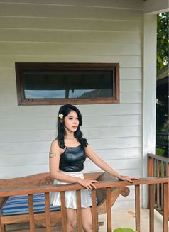 Della - puta in Bali Photo 3 of 26