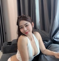 Della - escort in Bali Photo 1 of 4