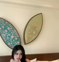 Della - puta in Bali Photo 1 of 6