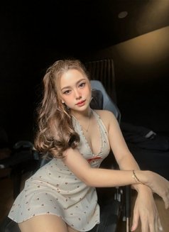 Della - escort in Jakarta Photo 2 of 8