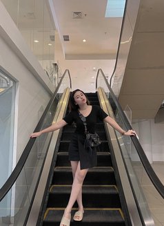 Della - escort in Jakarta Photo 6 of 8