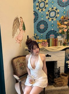 Della - escort in Jakarta Photo 3 of 4