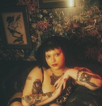 Delphine Dubois - puta in London